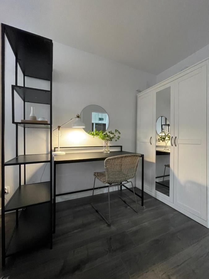 Ferienwohnung Cozy Apart - Self check-in 24h Breslau Exterior foto
